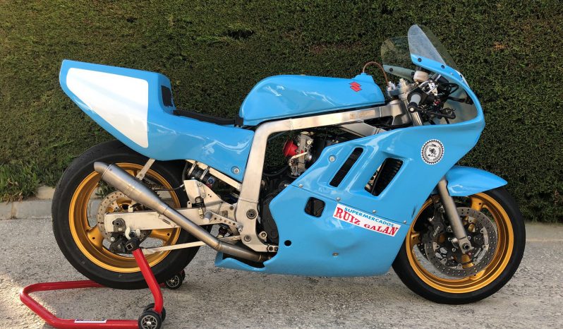 SUZUKI GSX 750 RR AÑO 1990 MAXIMA PREPARACION (MUCHAS PIEZAS DE  RECAMBIO) lleno