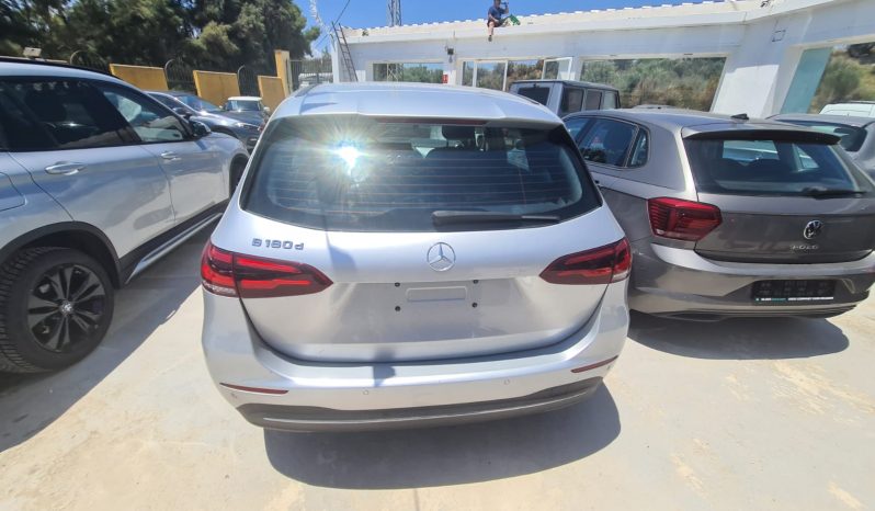 MERCEDES B180 2.0 115CV 2021 AUTOMATICO lleno