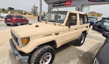 TOYOTA LAND CRUISER HARD TOP CLASICO AÑO 1986 lleno