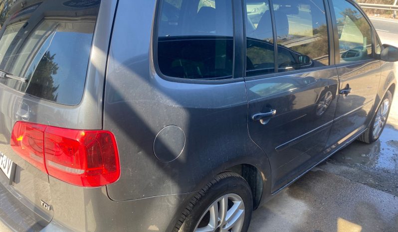 VW. TOURAN 1.6 TDI 105 CV 2012 lleno
