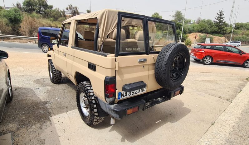 TOYOTA LAND CRUISER HARD TOP CLASICO AÑO 1986 lleno