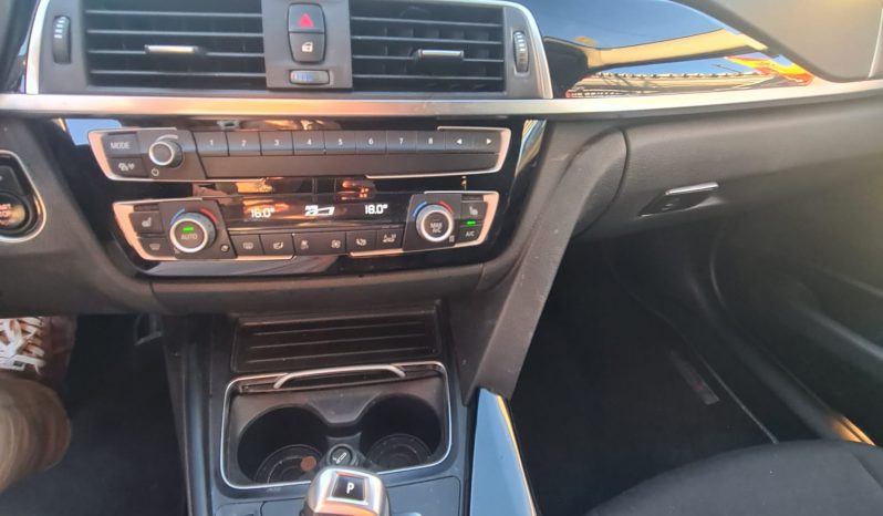 BMW 318 D TOURING 2019 2.0 150CV lleno
