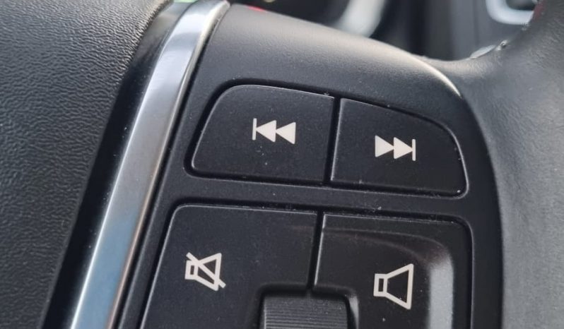 VOLVO XC60 MOMENTUN D3 2.0D 136CV 2013 AUTOMATICO FULL EQUIPE lleno