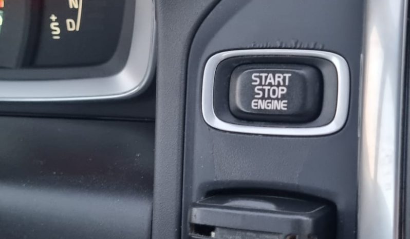 VOLVO XC60 MOMENTUN D3 2.0D 136CV 2013 AUTOMATICO FULL EQUIPE lleno