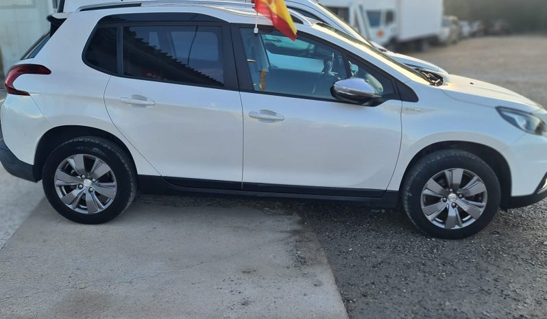 PEUGEOT 2008 AÑO 2017 1.2 82 CV 100.000 KMS lleno