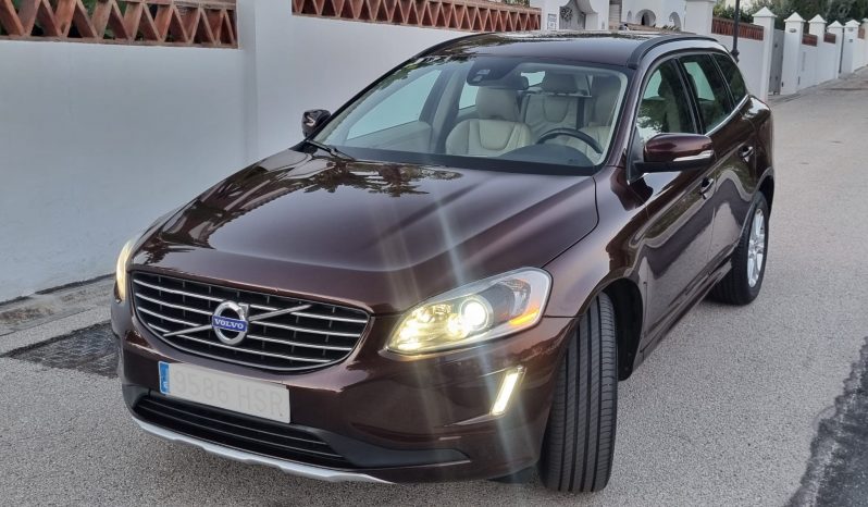 VOLVO XC60 MOMENTUN D3 2.0D 136CV 2013 AUTOMATICO FULL EQUIPE lleno