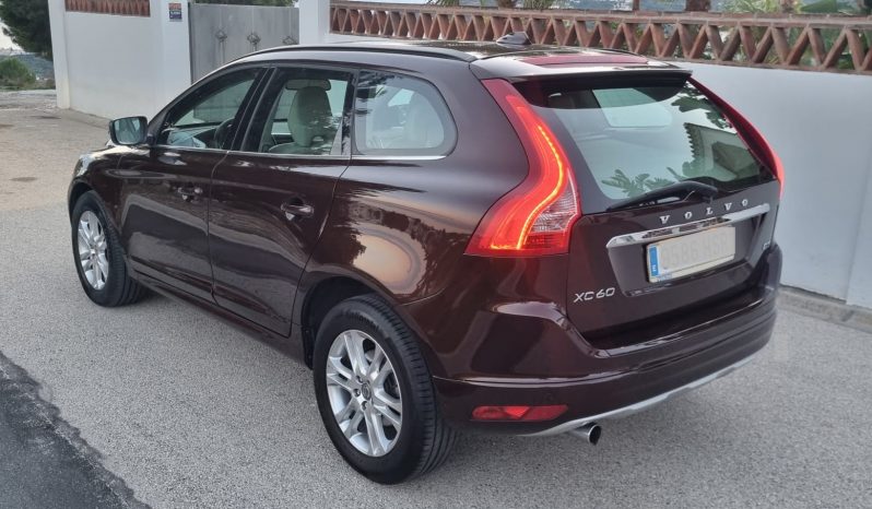 VOLVO XC60 MOMENTUN D3 2.0D 136CV 2013 AUTOMATICO FULL EQUIPE lleno